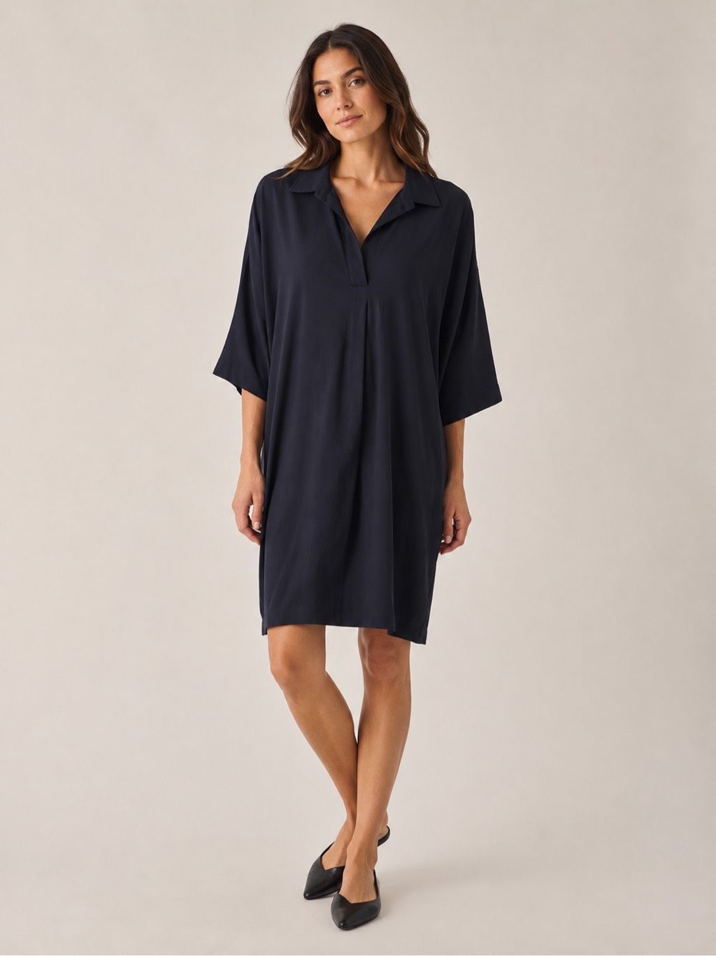 Vince Black Midi Kaftan Dress Size Small Viscose Boxy Luxury Flowy